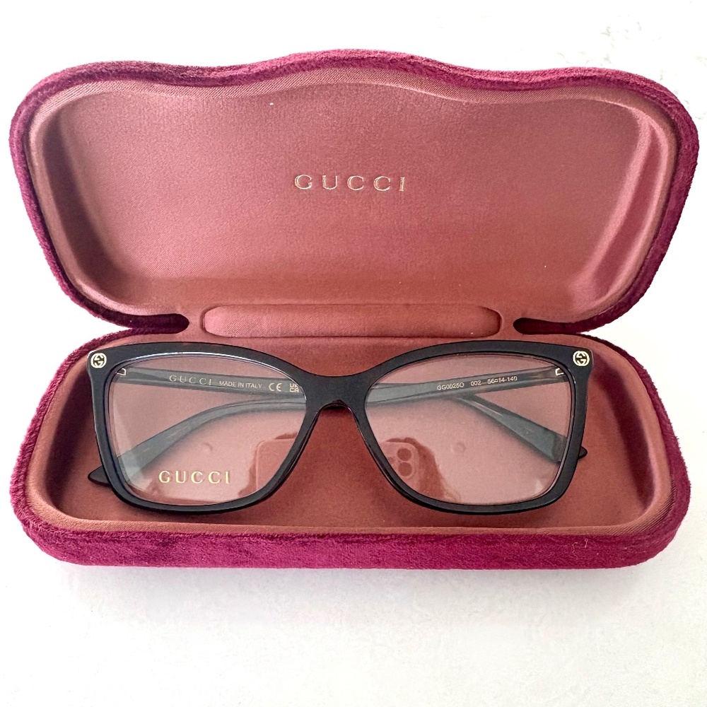 Gucci Havana eyeglasses with demo lens GG0025O